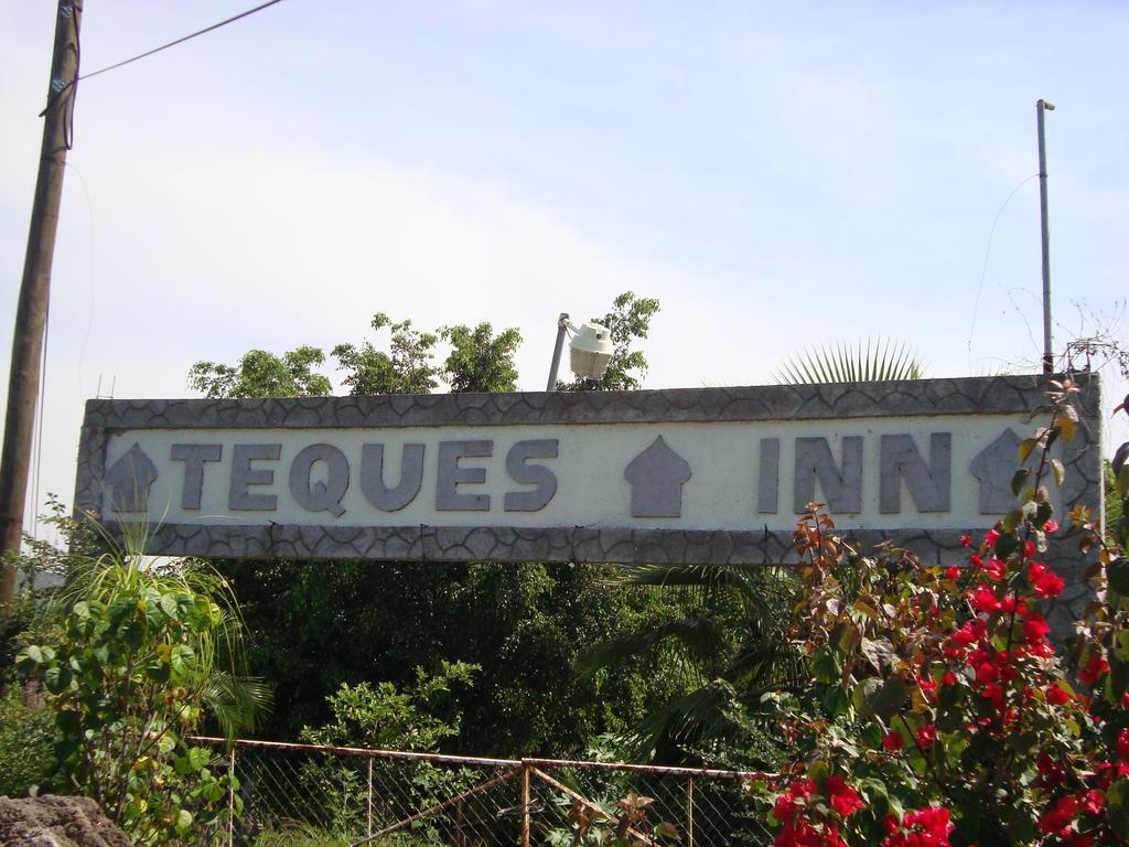 Hotel Teques Inn Tequesquitengo Exteriör bild